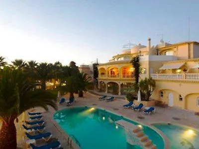 Отель Vila Domilu Карвоейру