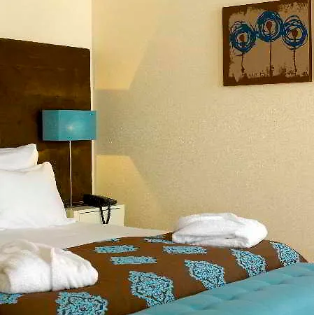 Vila Domilu 4* Карвоейру