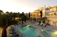 Vila Domilu 4* Карвоейру